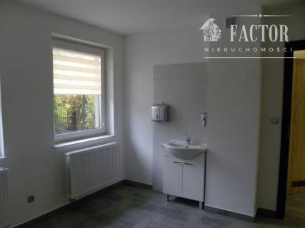 Biecz, lokal do wynajęcia 58W