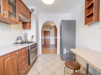 2 piętro, balkon, 3 pok., piwnica,zielono, parking