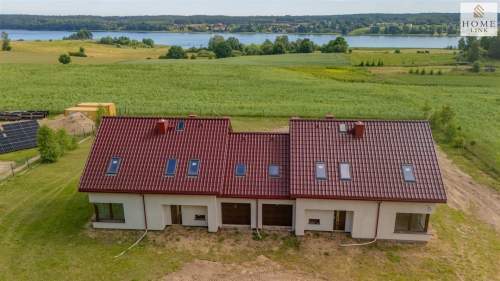 Zwierzewo dom z widokiem na las i jezioro.