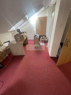 Wysoki standard,skosy,recepcja,parking,ochrona,24h