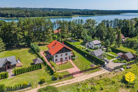 Nowoczesny dom na Mazurach - 4 apartamenty