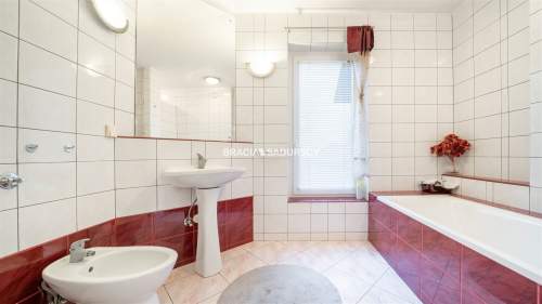 Dom z częścią usługową   Swoszowice, 11 arów