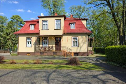 Przedwojenna willa Nadbuże ogród 2200m2