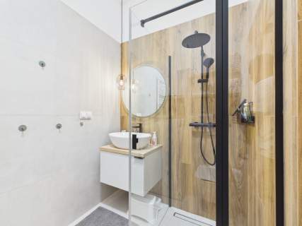 Apartament w Mikołajkach miejsce postojowe w cenie