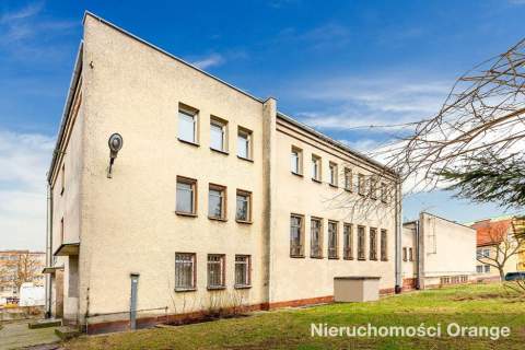 Powierzchnie biurowe przy drodze wojewódzkiej