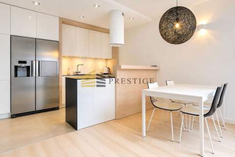 RESTAURA CENTRUM PRESTIŻ WYSOKI STANDARD