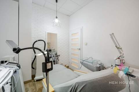 45m2, lokal z witryną, ul. Armii Krajowej