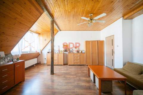 96 m2 w kamienicy blisko centrum