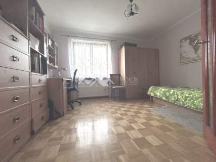 Atrakcyjny dom 5 pokoi z ogrodem garażem i tarasem