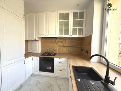 2MIN MONTE CASSINO SOLIDNE WYKOŃCZENIE KAMIENICA