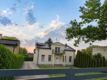 Radomsko 4 pokoje działka 1401 m2 do zamieszkania