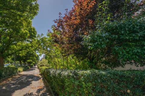 4 pokoje Osobna kuchnia Balkon