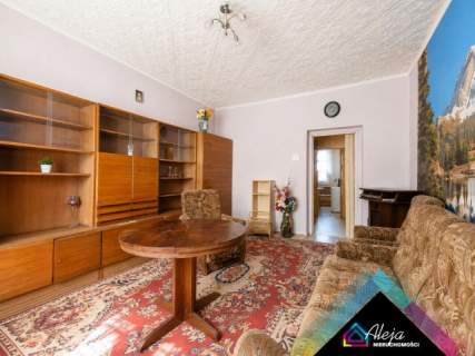 2 przestronne pokoje na parterze z dużą piwnicą