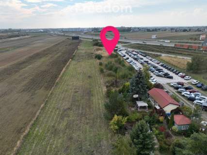 Działka inwestycyjna przy ekspresówce S7, asfalt