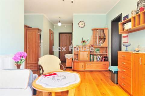 Sprzedam 2-u pokojowe mieszkanie z ogródkiem