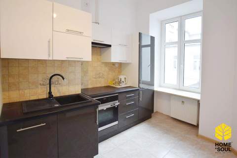 Dwa obszerne pokoje w centrum Mokotowa