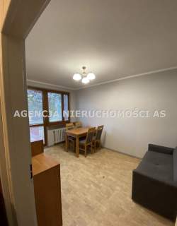 PRZESTRONNE Z BALKONEM W OS. PIASTÓW