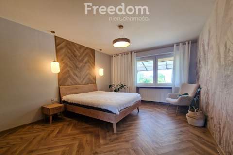 Urokliwy dom z świetnie zagospodarowaną działką