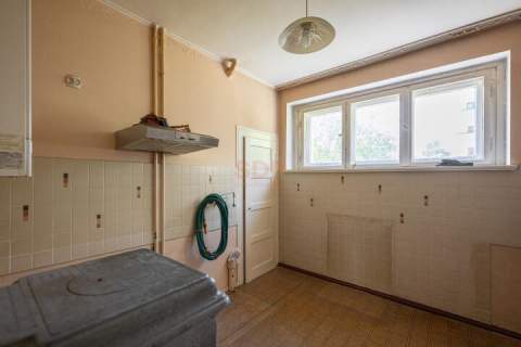 4 pokoje Osobna kuchnia Balkon