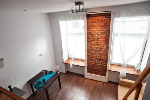 Wynajmę jasne studio z andresolą, Żeromskiego 6