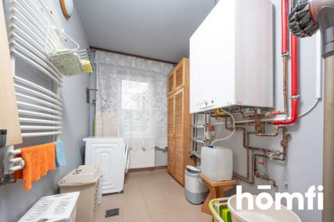 Zadbany dom z pięknym ogrodem 4 sypialnie Salon