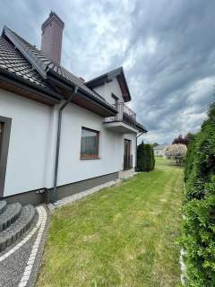 Dom z fotowoltaiką i pięknym ogrodem 1341 m