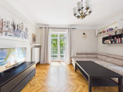 Metro Balkon 11m2 Do wejścia