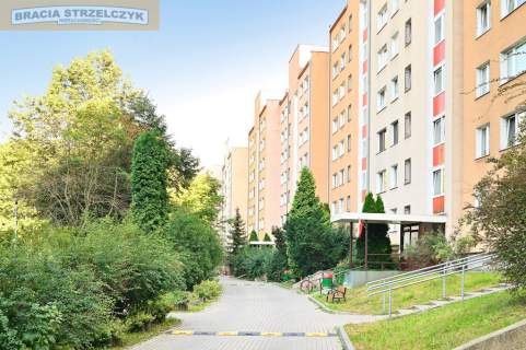 Polecam Dwa pokoje, balkon, zielono i spokojnie