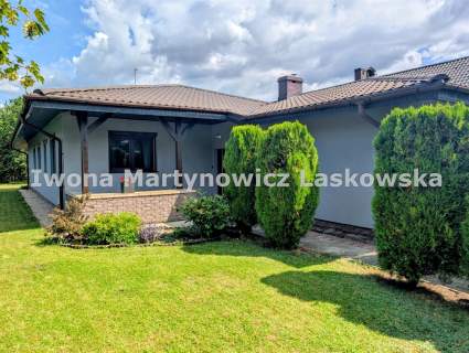 Atrakcyjny dom parterowy w Malczycach
