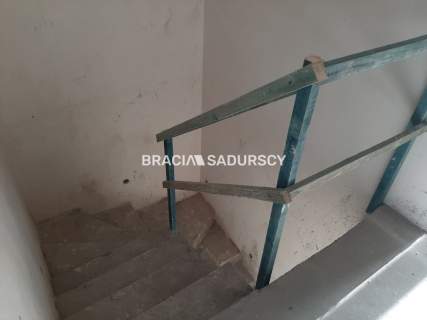 Nowoczesne domy w zabudowie bliźniaczej z garażem