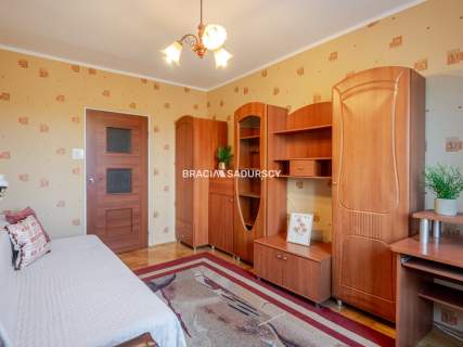Czyżyny 3 pokoje z balkonem i piwnicą