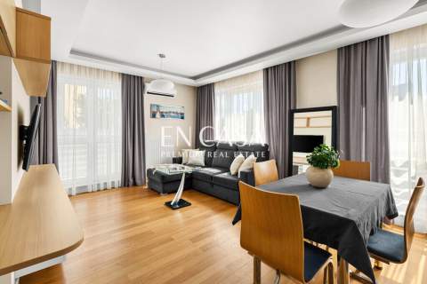 Komfortowy apartament tuż przy parku Wola