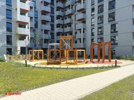 Dwa balkony, narożne - widok na park 