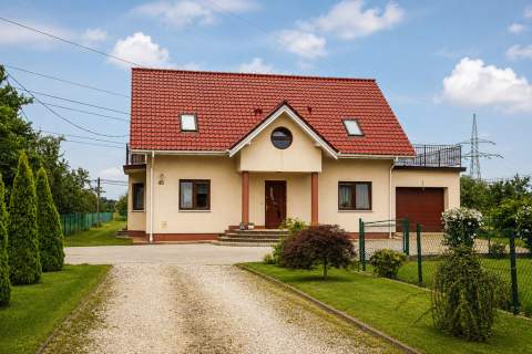 Dom na sprzedaż 125m Garaż Działka 49 arów