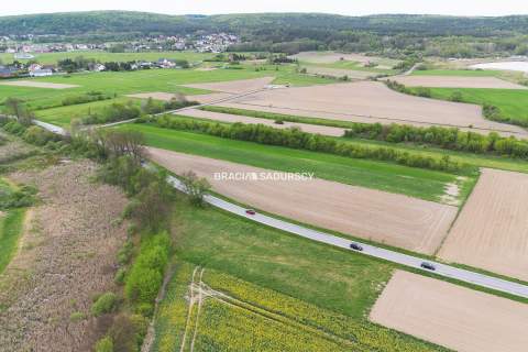 30 ar działek budowlanych, gm. Czernichów