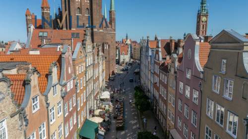 Gdańsk Piwna, zadbana kamienica, miejsce postojowe