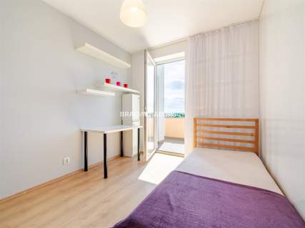 M 50M2 / 3 POKOJE / BALKON / GARAŻ / ZIELONO