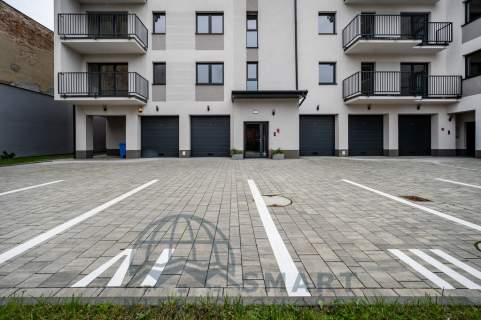 ToTu Płocka w kameralnym nowym budynku z garażem