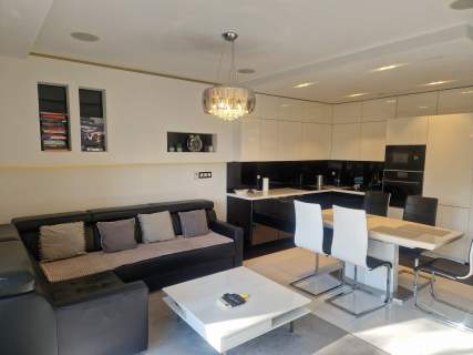 3 pokoje w APARTAMENTOWCU 2 MIEJSCA PARKINGOWE