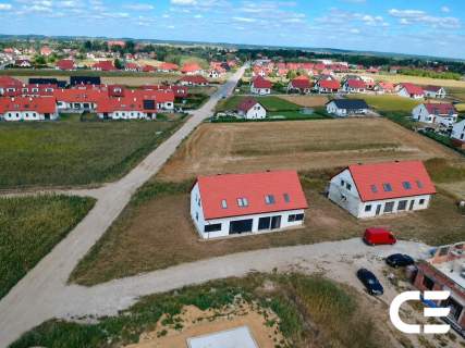 Dobroszyce 121 m garaż ogród ok. 500 m