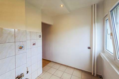 Kawalerka na Bałutach z balkonem i windą