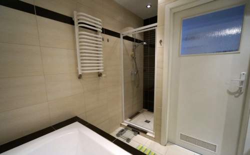 2 pokoje 55m2 1 piętro balkon