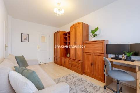 3-POKOJOWE, BALKON, ATRAKCYJNA LOKALIZACJA