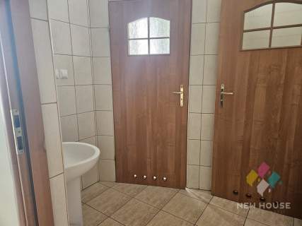Lokal biurowy 14 m2, parking, atrakcyjna cena