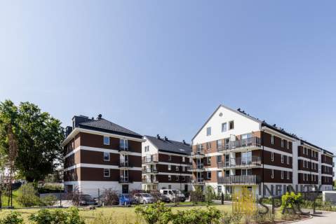 Studio z ogródkiem Parking Bemowo / Chrzanów