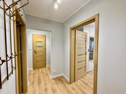 Wola Bielskiego 4 , 3 pokoje balkon , Metro