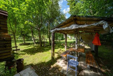 Rekreacja i całoroczny komfort   domek w lesie 