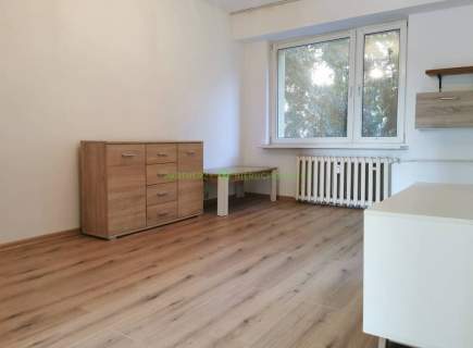 Dwupokojowe, spółdzielcze mieszkanie z balkonem