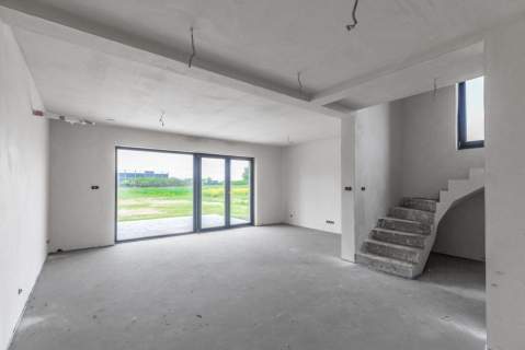 Połówka bliźniaka z działką 1500m2
