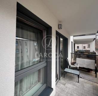 Wysoki parter, balkon, 3 pokoje, 4 Pory Roku